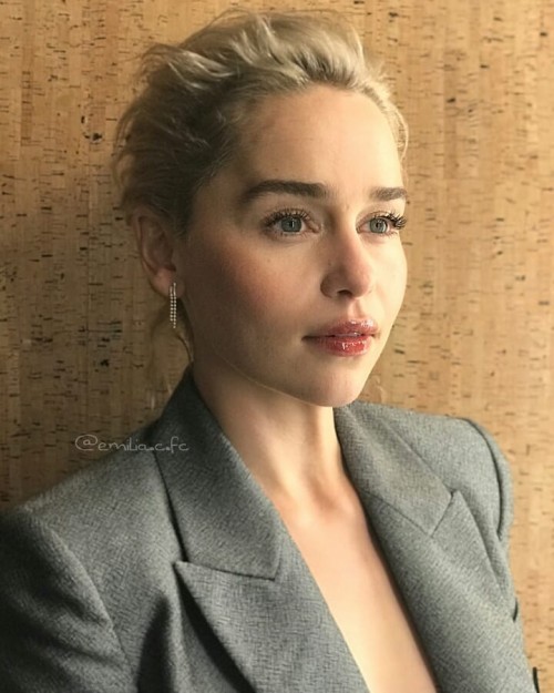 Emilia-Clarke-51852.jpg