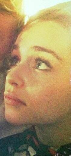 Emilia-Clarke-52031.jpg