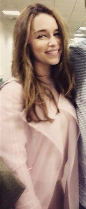 Emilia-Clarke-52032.jpg