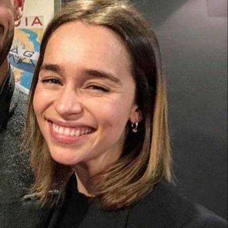 Emilia-Clarke-52100.jpg