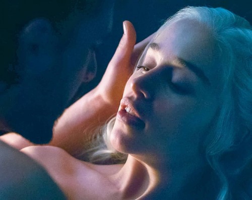 Emilia-Clarke-52101.jpg