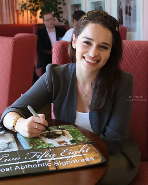Emilia-Clarke-52106.jpg