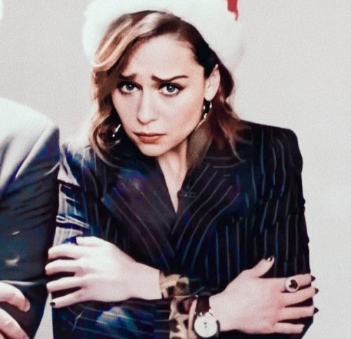 Emilia-Clarke-5218383481d68691ecbed.jpg