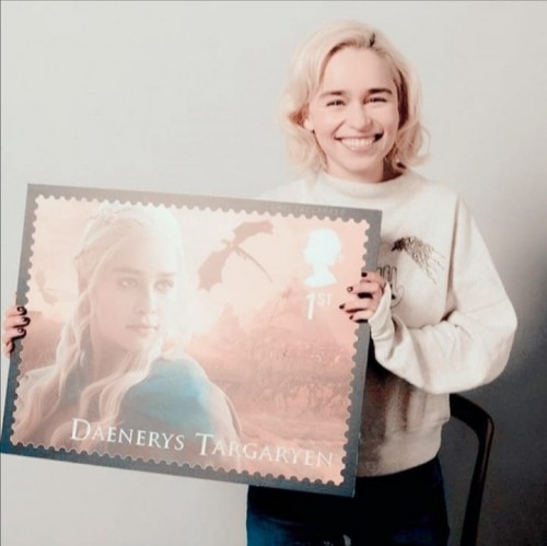 Emilia-Clarke-521850819c12a3f9bf9e5.jpg