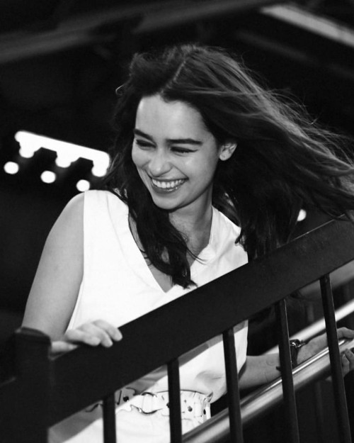 Emilia-Clarke-52193d5be821167e15b72.jpg