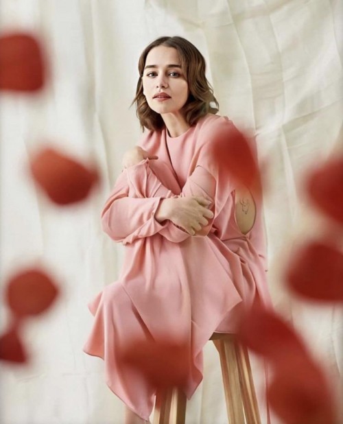 Emilia-Clarke-52212.jpg