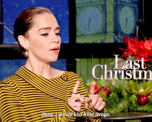 Emilia-Clarke-522128f42d5386bd3e8b6.jpg
