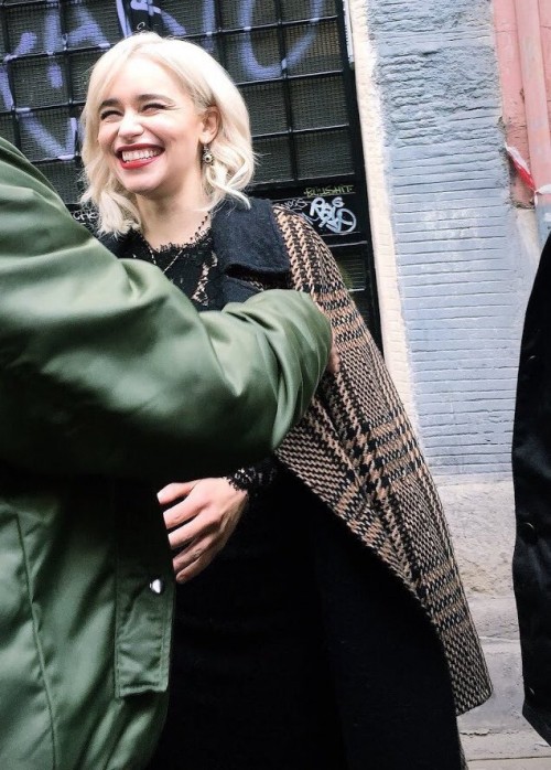 Emilia-Clarke-522186526f8a6a78311c5.jpg