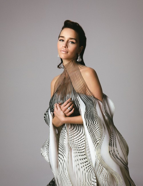 Emilia-Clarke-52220.jpg