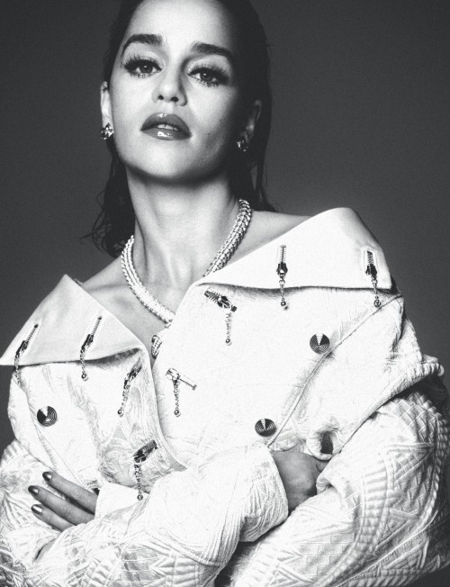 Emilia-Clarke-522409d6ad71185492e63.jpg