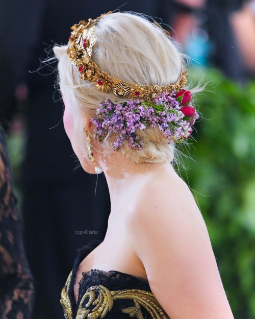 Emilia-Clarke-52307.jpg