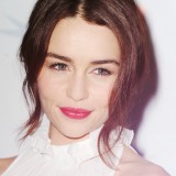 Emilia-Clarke-530048087b75a2c6dbd5f