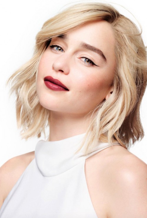 Emilia-Clarke-5300907b4a531d856eff2.jpg