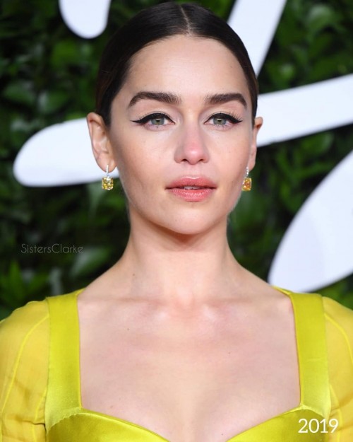 Emilia-Clarke-5301165a06436112455f9.jpg