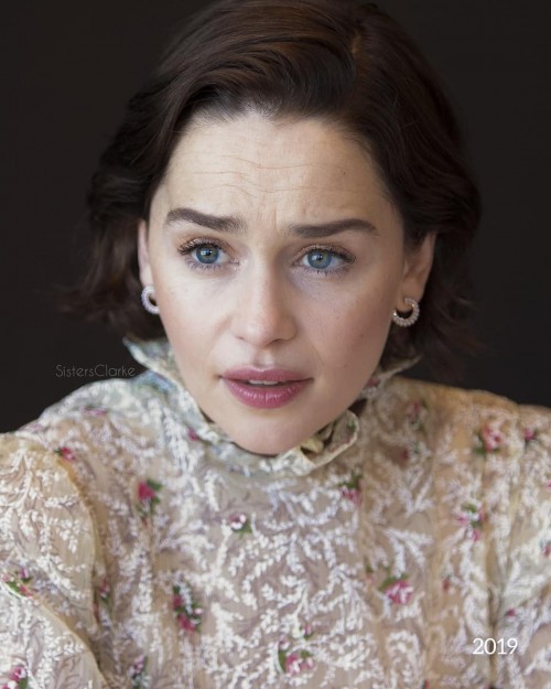 Emilia-Clarke-530148445d298b3a64bc4.jpg
