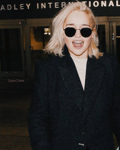 Emilia-Clarke-53026a97f017f1bc879b8.jpg