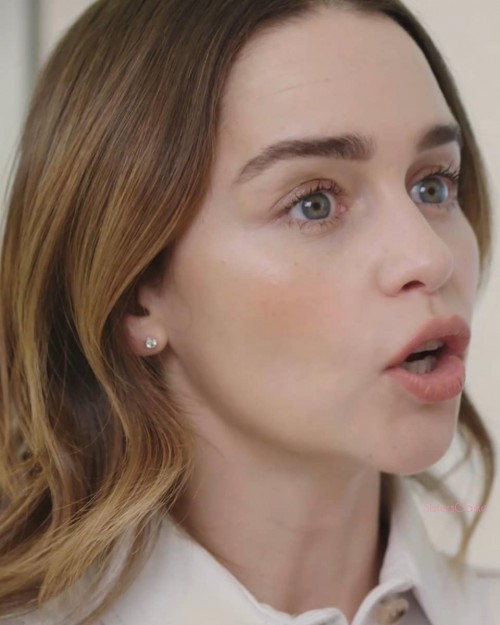 Emilia-Clarke-530291cd7de73ec936a67.jpg