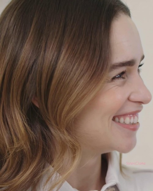 Emilia-Clarke-53032a19a77254bd346bd.jpg