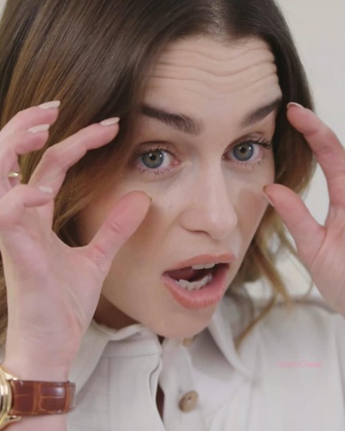 Emilia-Clarke-53035cc3731d950d1c76b.jpg