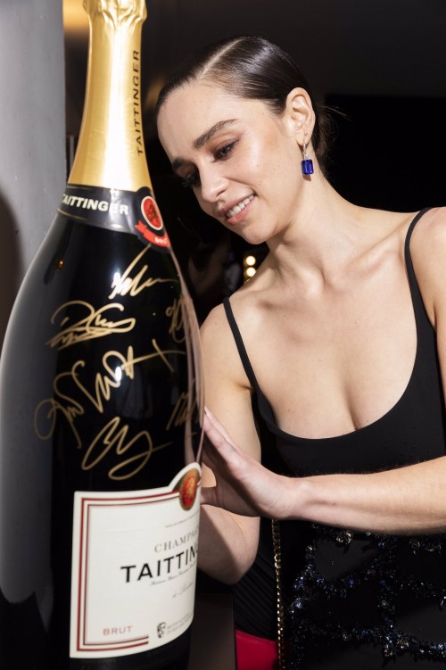 Emilia-Clarke-53049b0997f40d2bac89d.jpg