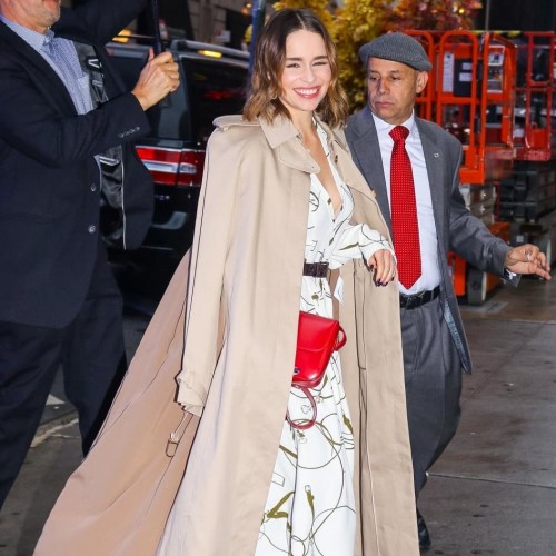 Emilia-Clarke-53063b5cbf3ea36d0345c.jpg