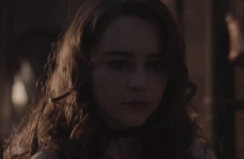 Emilia-Clarke-53101b7a039e6457262bb.jpg