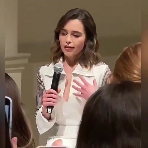 Emilia-Clarke-53118.jpg