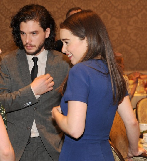 Emilia-Clarke-531218dcf88a7b588cc80.jpg