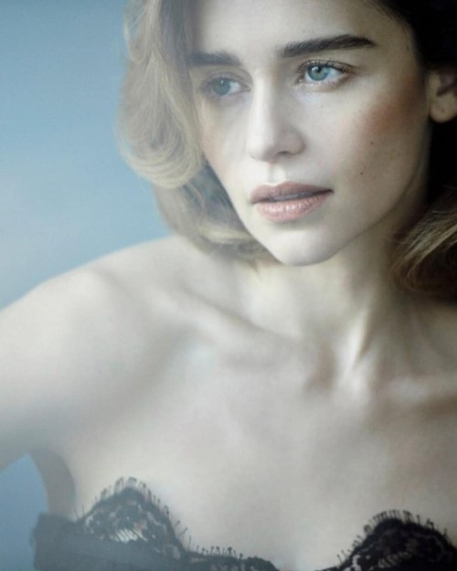 Emilia-Clarke-53876.jpg