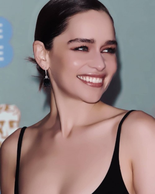 Emilia-Clarke-54372.jpg