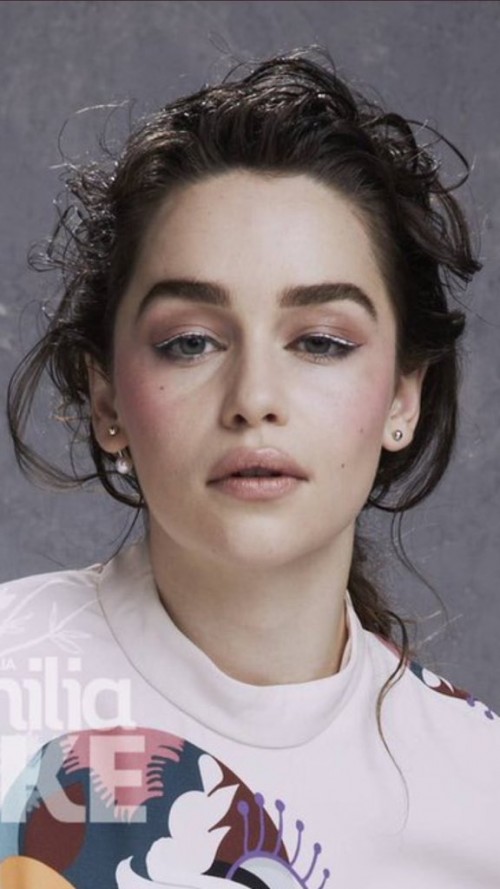 Emilia-Clarke-54557d8637ea16bd86f66.jpg