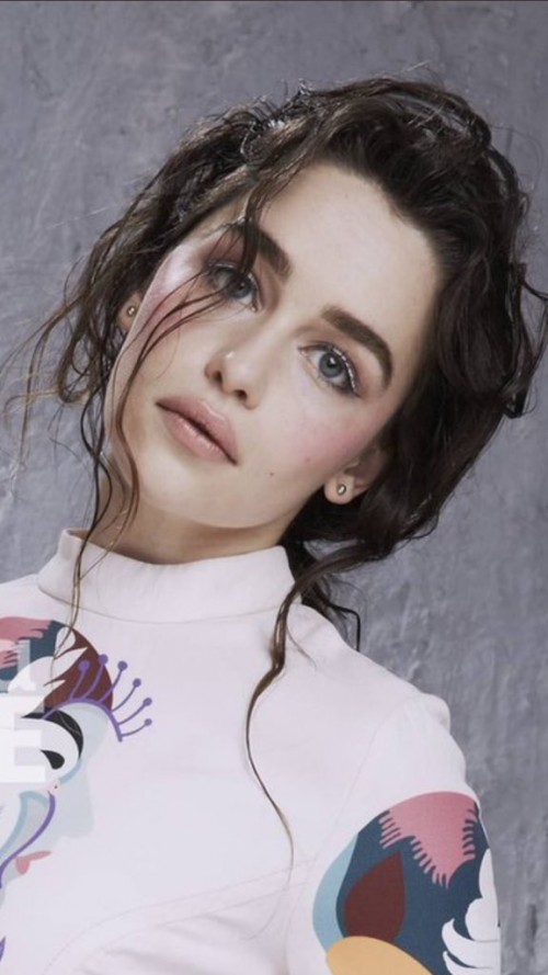 Emilia-Clarke-54558679a7dcd933babda.jpg