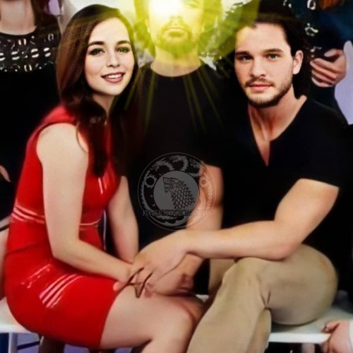 Emilia-Clarke-55004.jpg