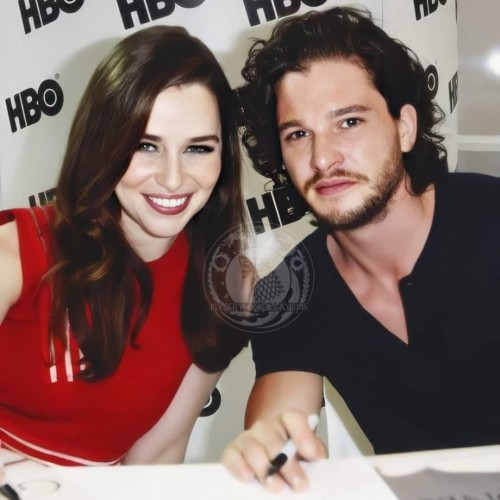 Emilia-Clarke-55007.jpg