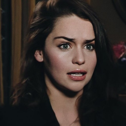 Emilia-Clarke-55014.jpg