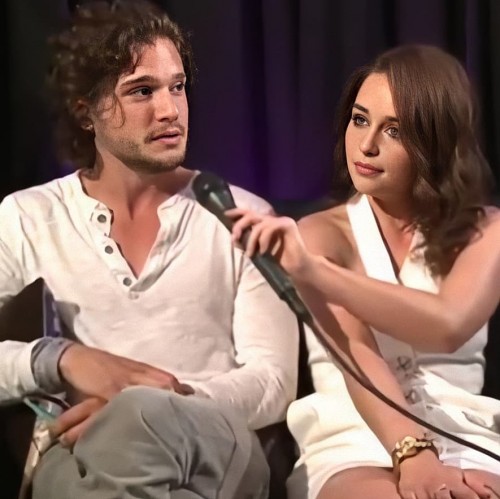 Emilia-Clarke-55026.jpg