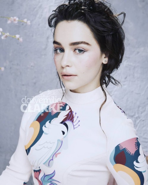 Emilia-Clarke-55033.jpg