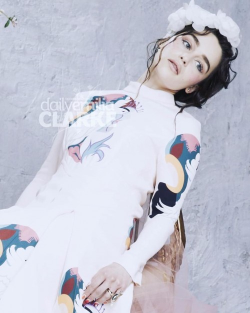 Emilia-Clarke-55037.jpg