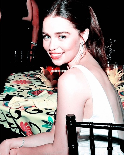 Emilia-Clarke-55101.jpg
