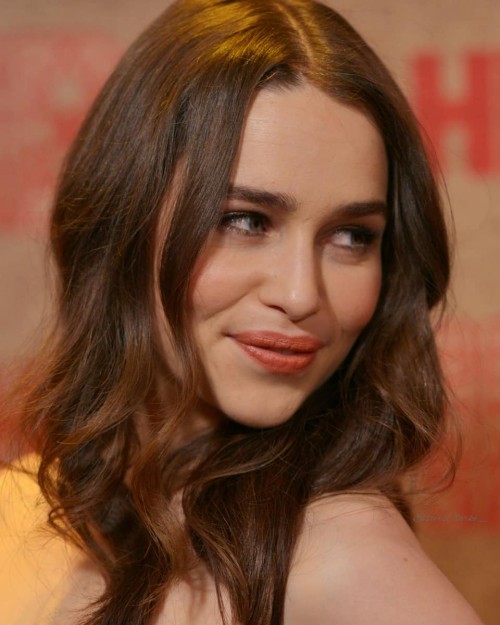 Emilia-Clarke-55109.jpg
