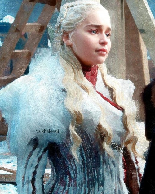 Emilia-Clarke-55129.jpg