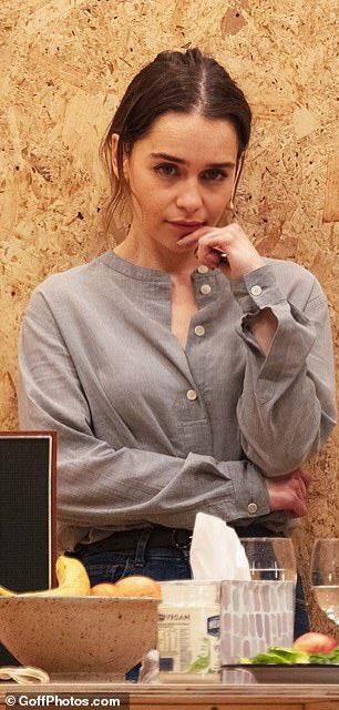 Emilia-Clarke-55132e05ac202b5a1d7a2.jpg