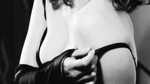Emilia-Clarke-55135.png