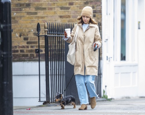 Emilia-Clarke-55144f26c62930f1dc872.jpg