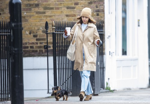 Emilia-Clarke-55150c55ca769c2e72327.jpg