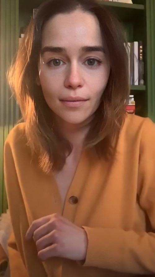 Emilia-Clarke-55346.jpg