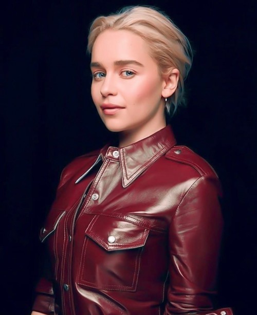 Emilia-Clarke-55347d4fc4085e21bd942.jpg