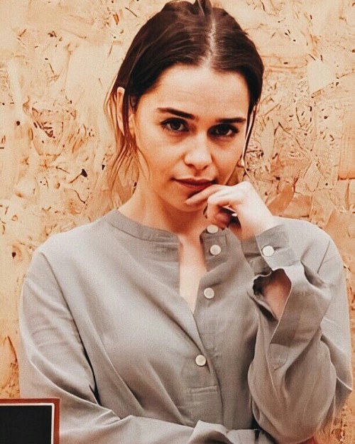 Emilia-Clarke-55366.jpg