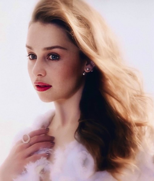 Emilia-Clarke-55397.jpg