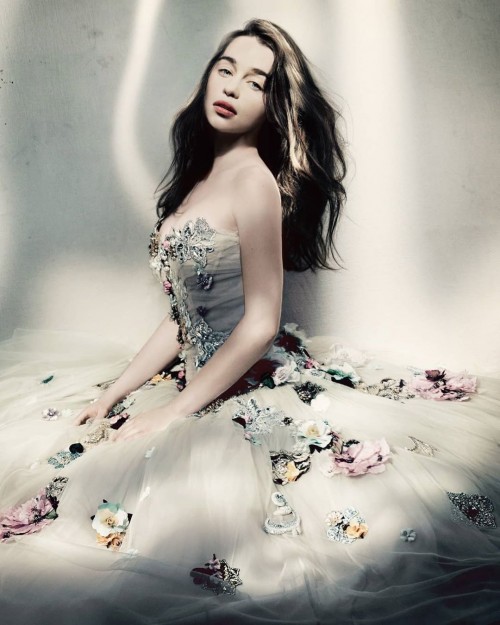 Emilia-Clarke-55643.jpg